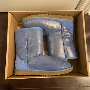 Authentic Iridescent Blue Uggs Size 6